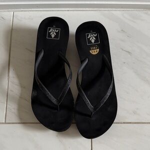 Reef Classic Black Sandals